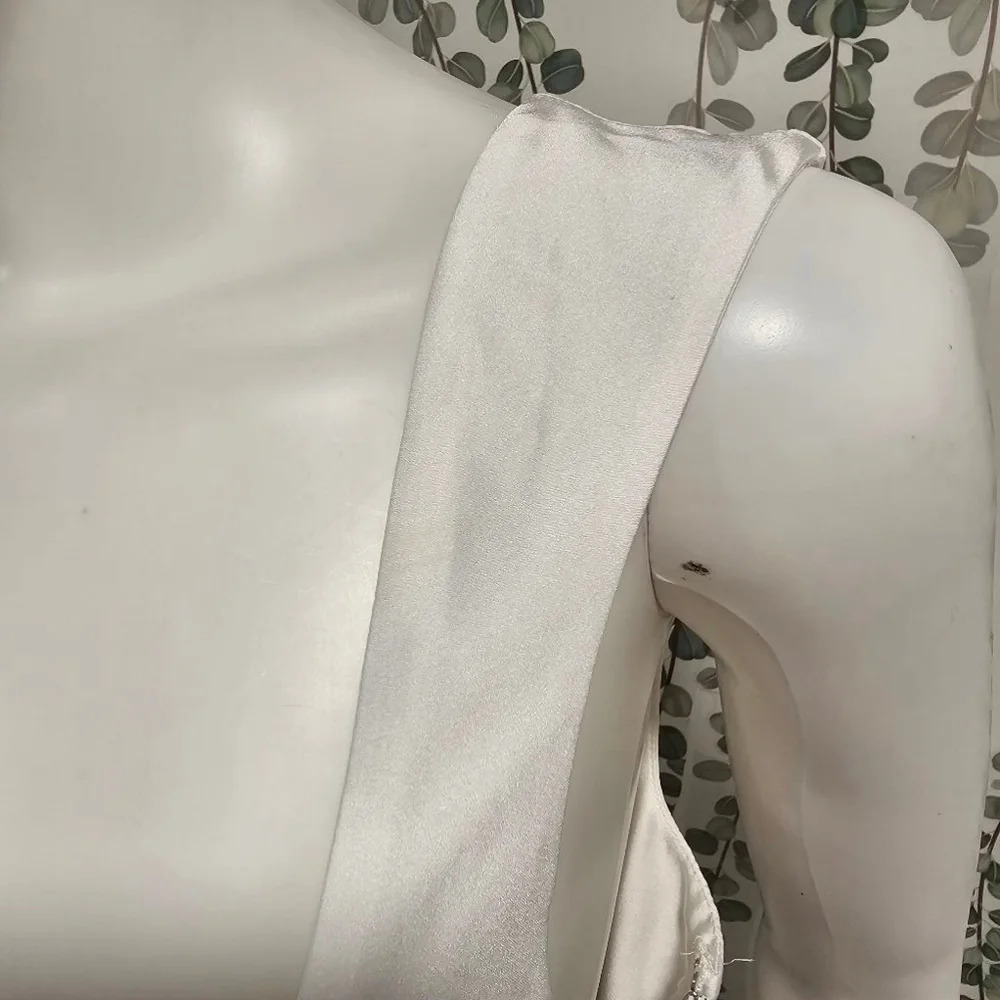 Show Me Your Mumu Women's Madi Gown Ivory Luxe Satin Size L - Picture 4 of 11